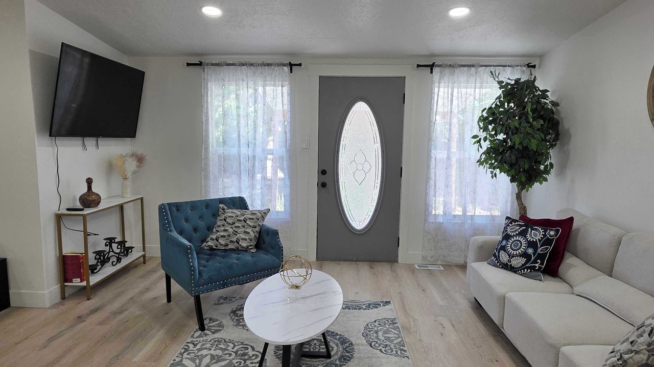Photo of Livingroom in Sandy