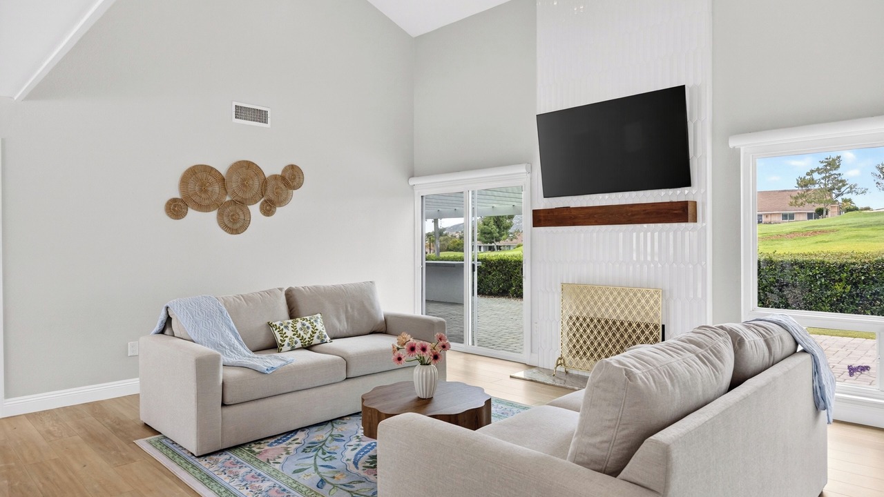 Photo of Livingroom in Rancho Bernardo