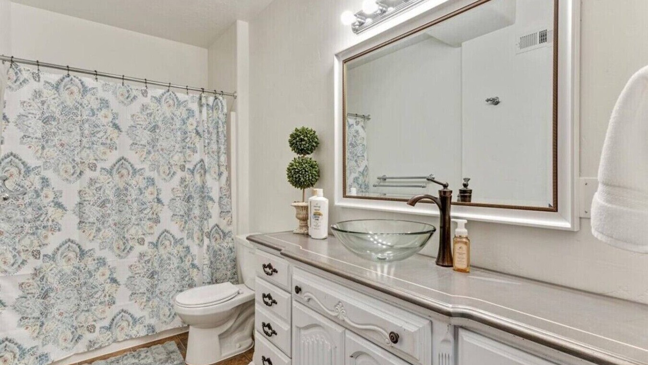 Photo of Bathroom in Orchard North