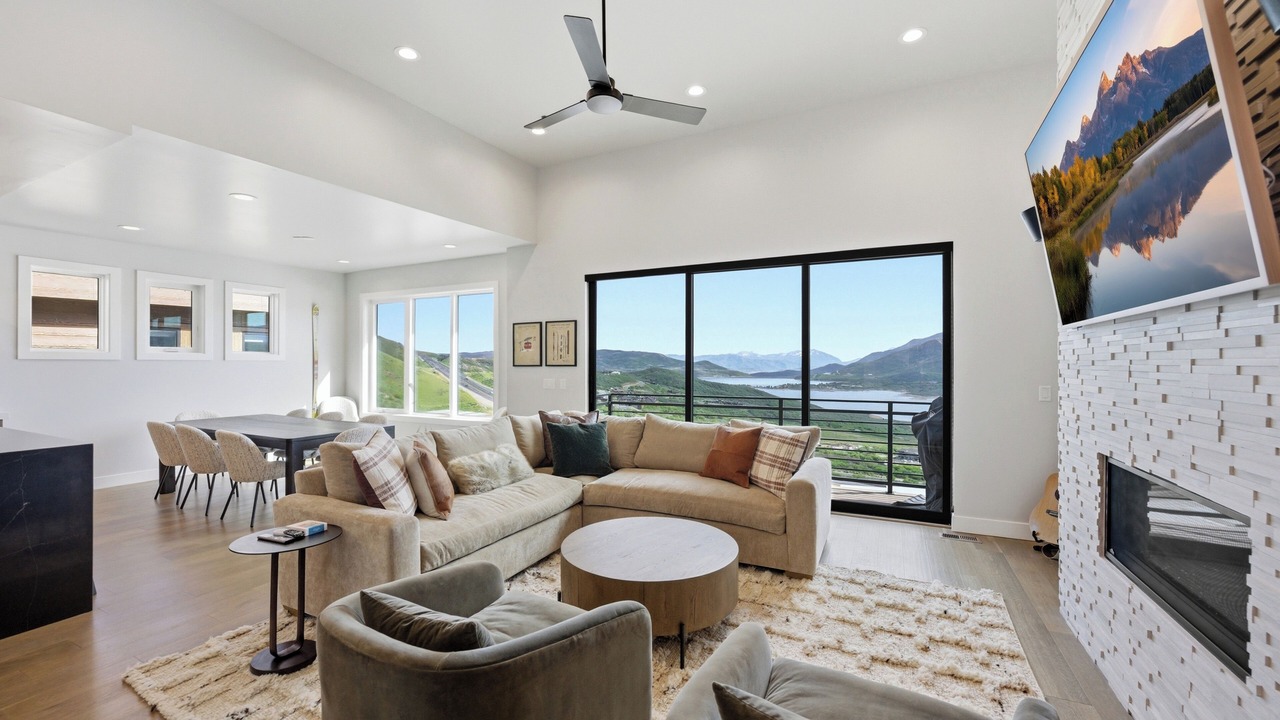 Photo of Livingroom in Deer Mountain