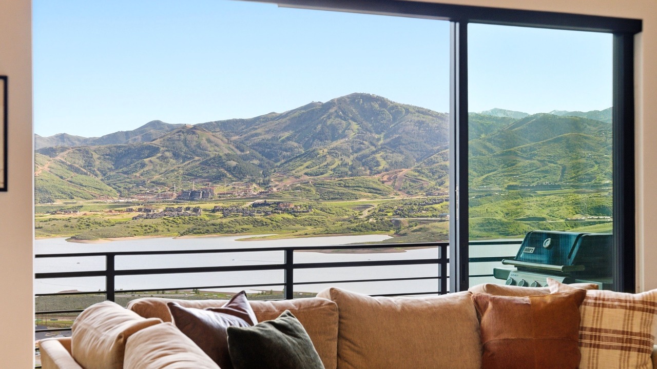 Photo of Livingroom in Deer Mountain