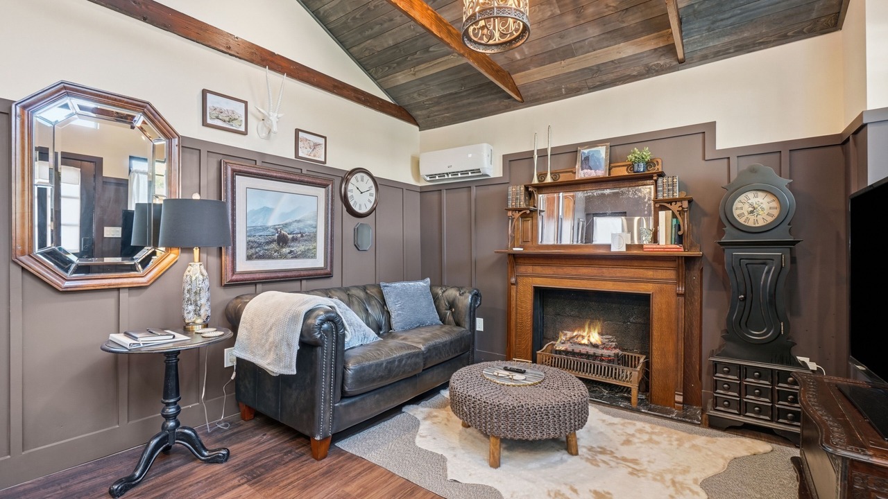 Photo of Livingroom in Bountiful
