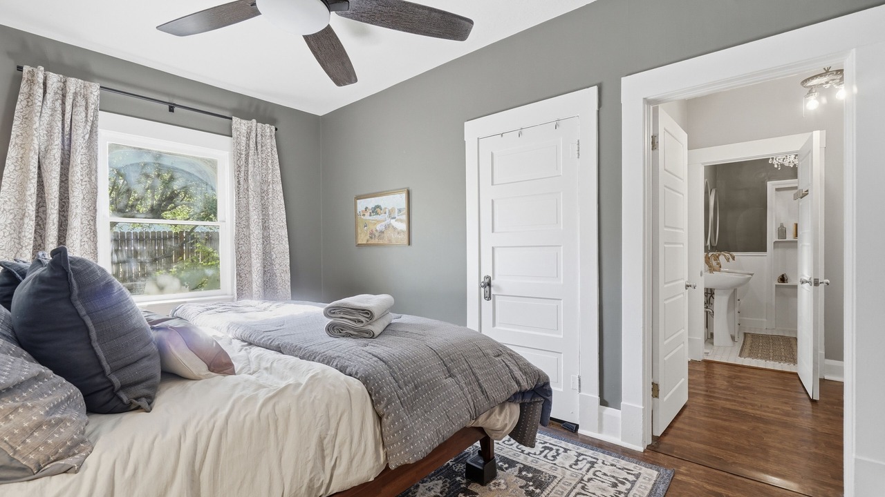 Photo of Bedroom in Bountiful