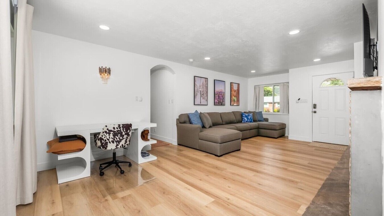 Photo of Livingroom in Orem