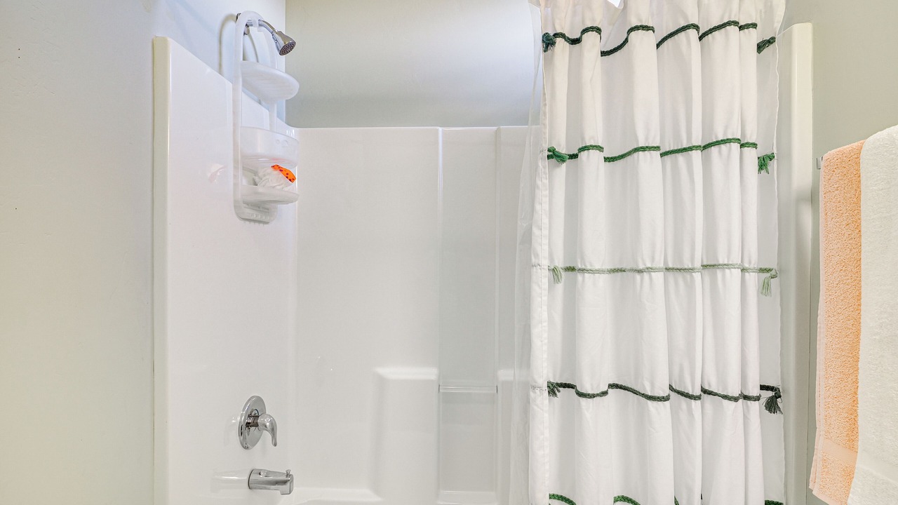 Photo of Bathroom in Daybreak