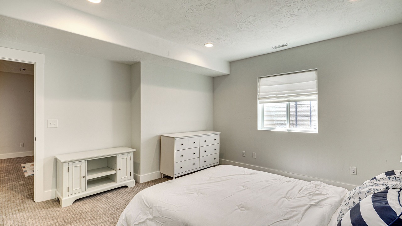 Photo of Bedroom in Daybreak