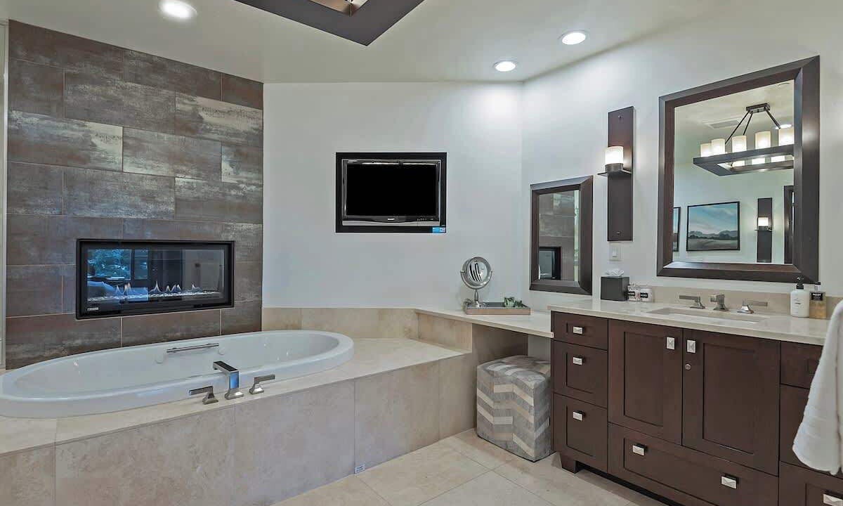 Photo of Bathroom in Empire Pass