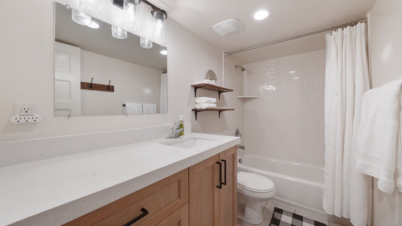Photo of Bathroom in River Bottoms