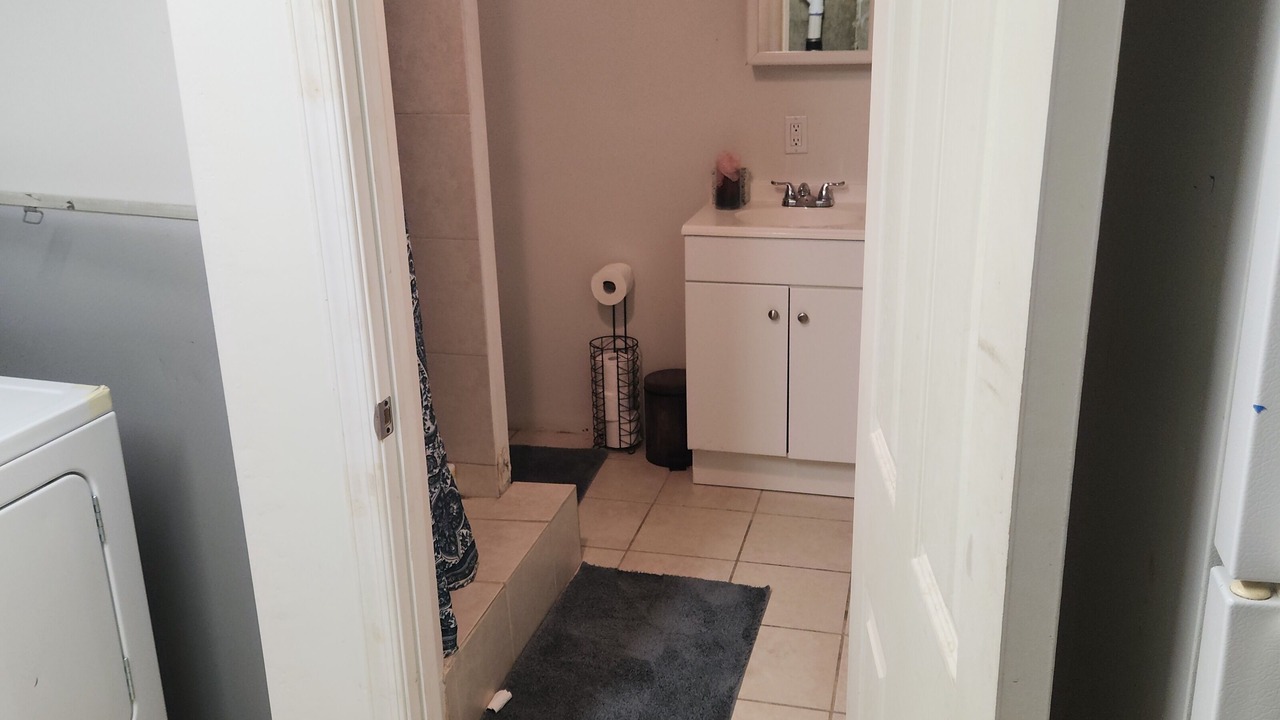 Photo of Bathroom in Newark