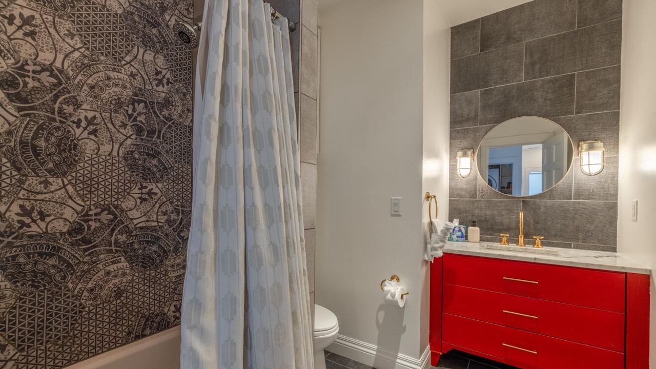 Photo of Bathroom in Central City