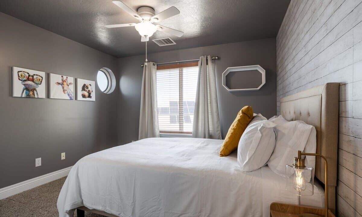 Photo of Bedroom in North Salt Lake