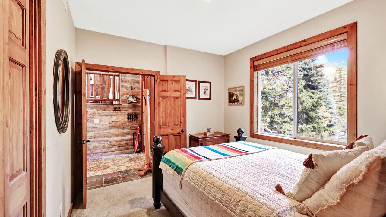 Photo of Bedroom in Sundance