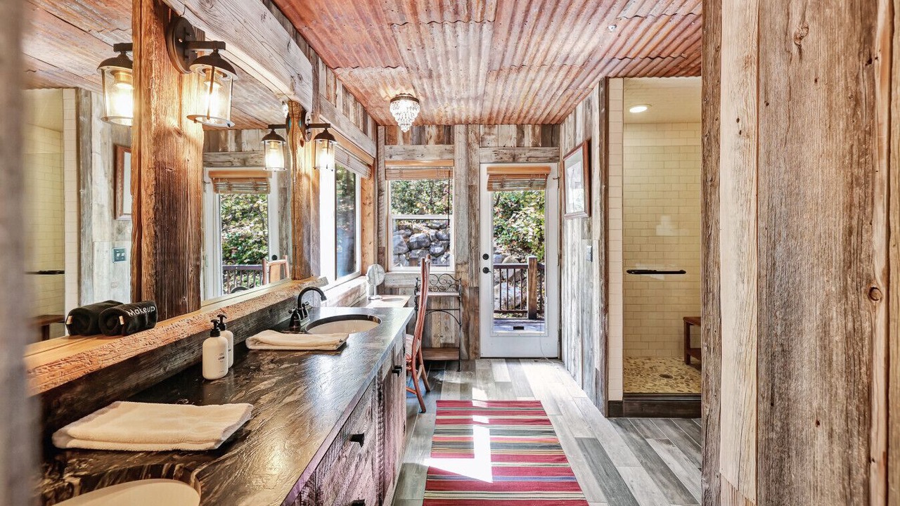 Photo of Bathroom in Sundance