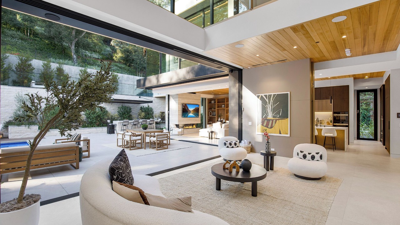 Photo of Outdoor in Beverly Hills