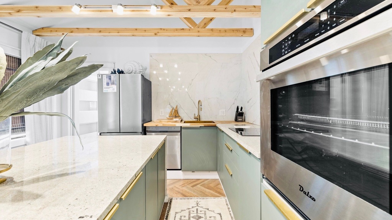 Photo of Kitchen in Kiska Beach