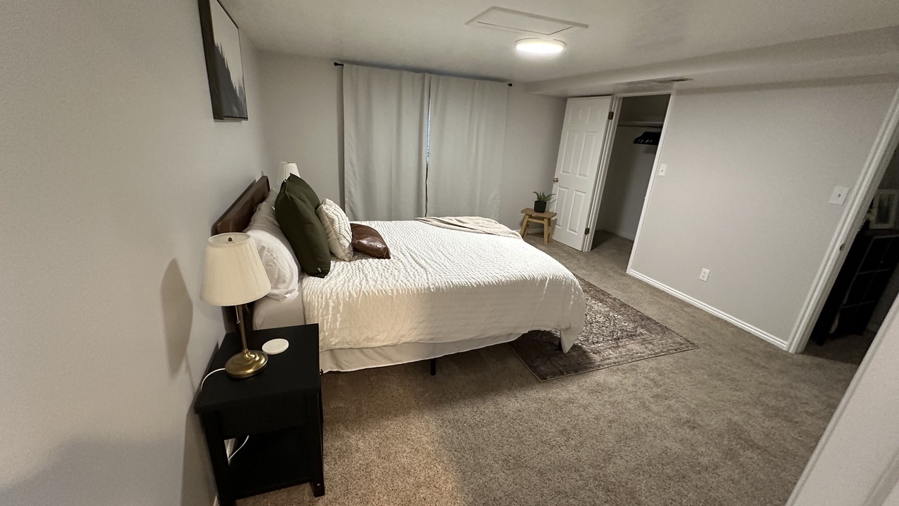 Photo of Bedroom in Sandy
