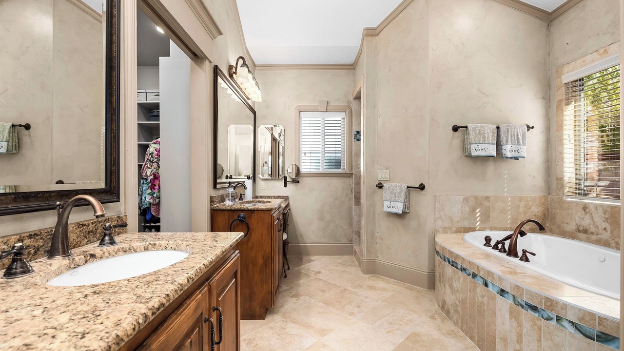 Photo of Bathroom in River Bottoms