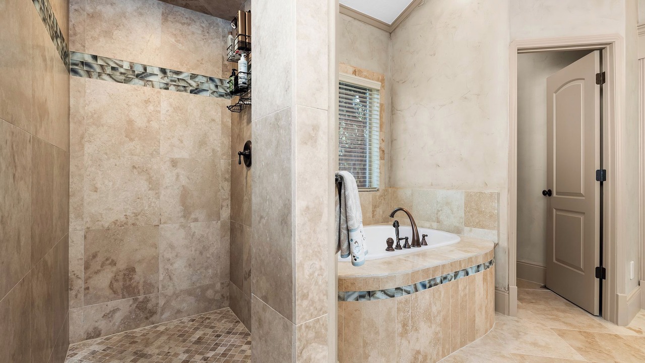 Photo of Bathroom in River Bottoms