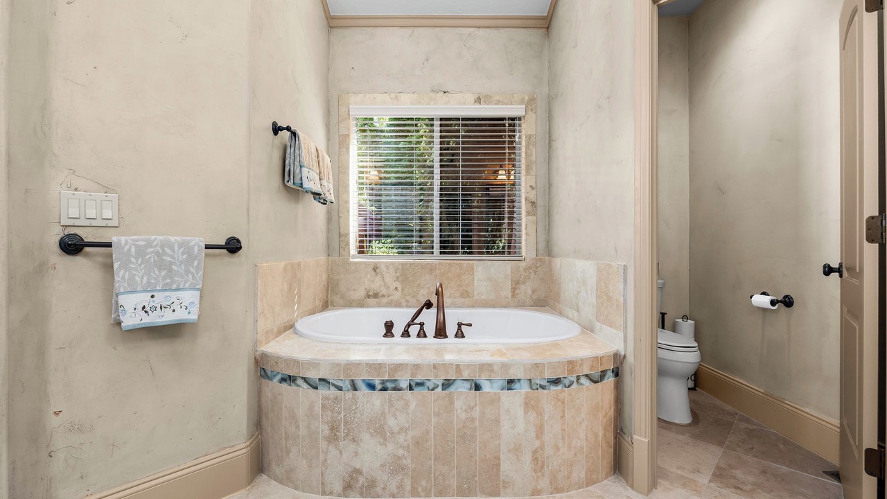 Photo of Bathroom in River Bottoms