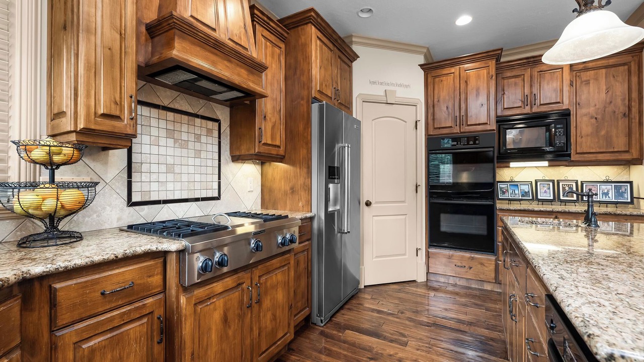 Photo of Kitchen in River Bottoms