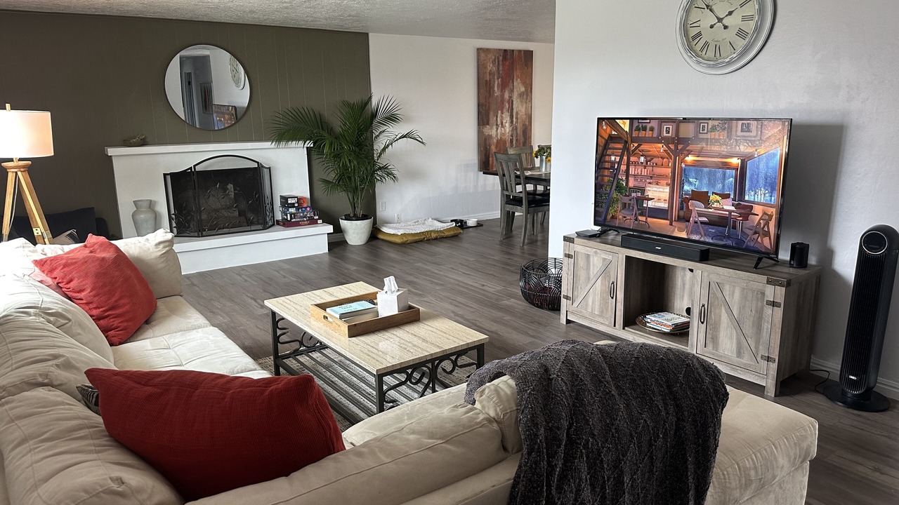 Photo of Livingroom in North Salt Lake