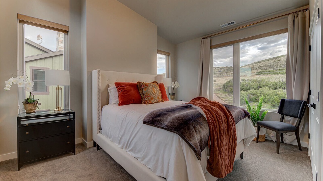 Photo of Bedroom in Deer Mountain