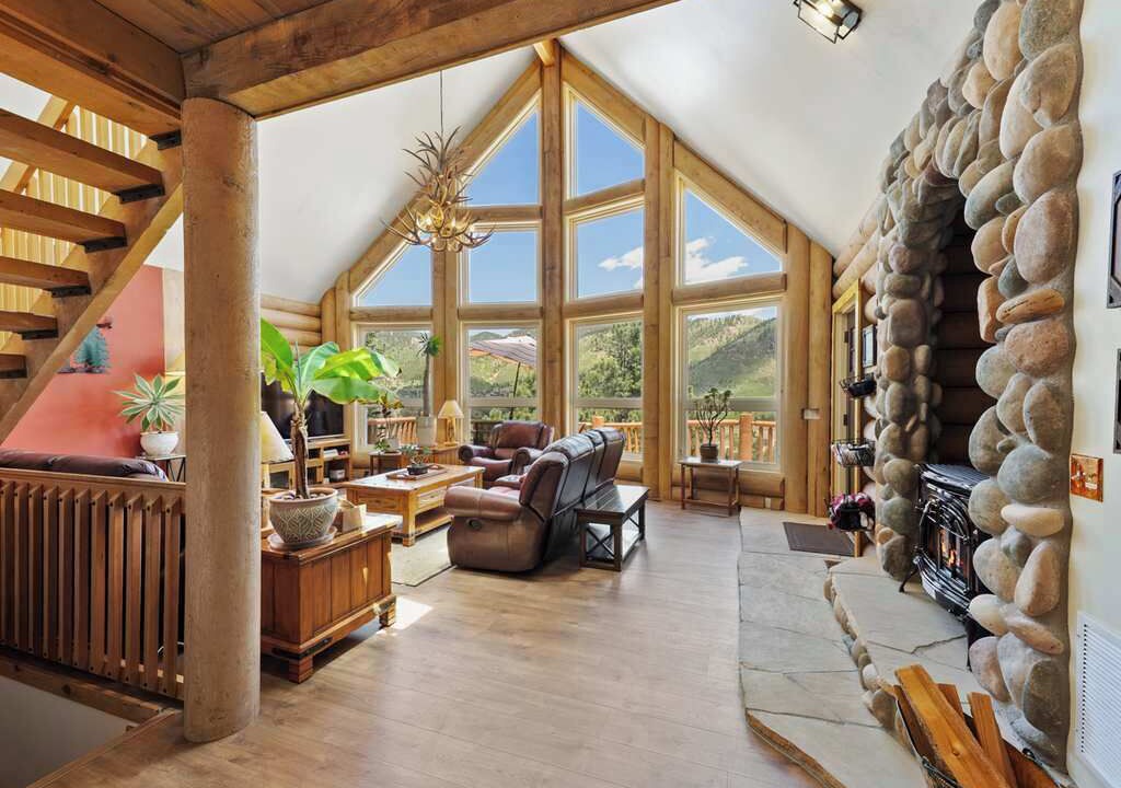 Photo of Livingroom in Cascade-Chipita Park