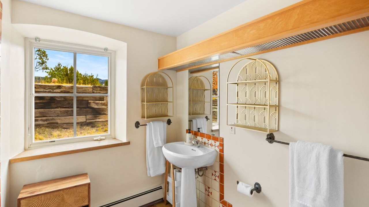 Photo of Bathroom in Tesuque