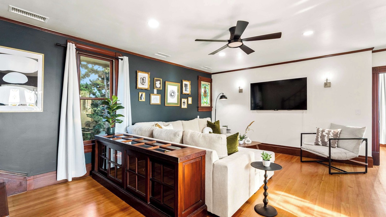 Photo of Livingroom in Bankers Hill