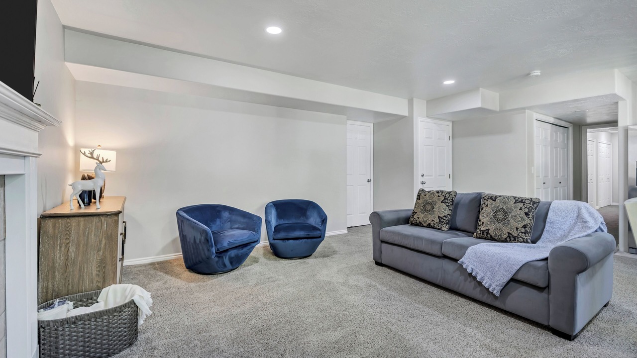 Photo of Livingroom in North Salt Lake