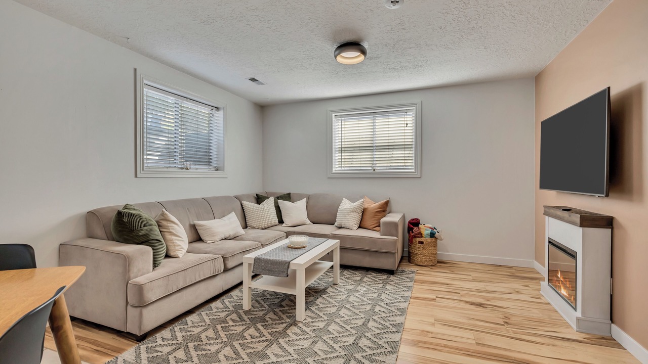 Photo of Livingroom in Sandy