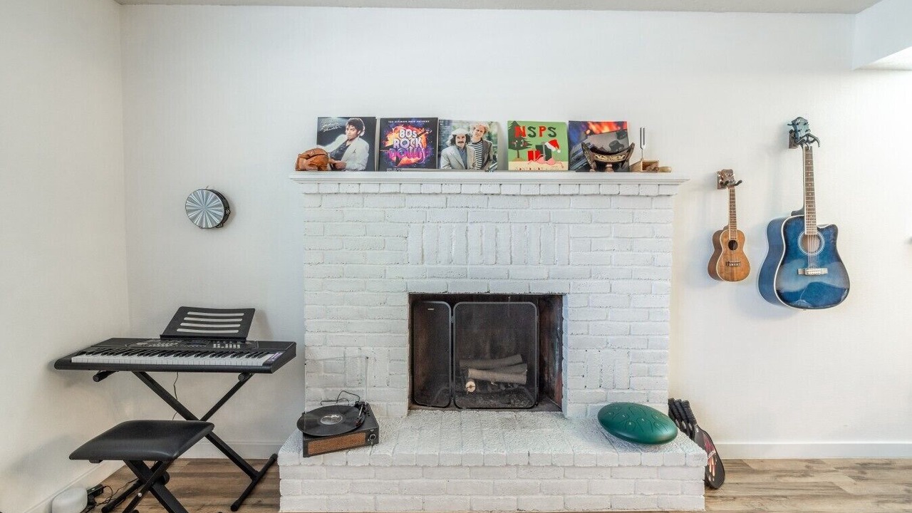 Photo of Livingroom in Lakeview