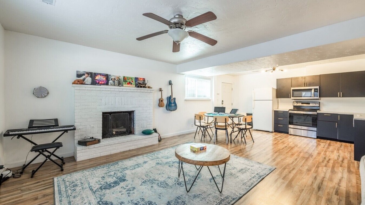 Photo of Bedroom in Lakeview