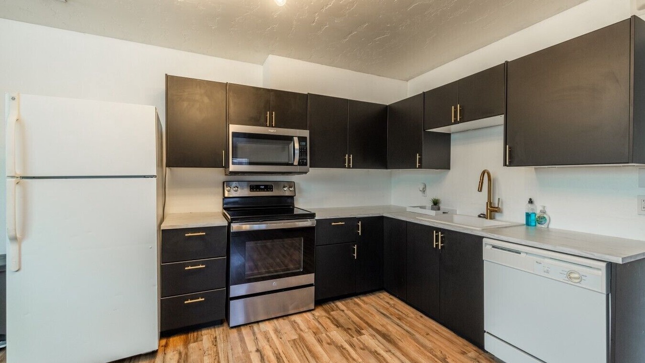 Photo of Bedroom in Lakeview