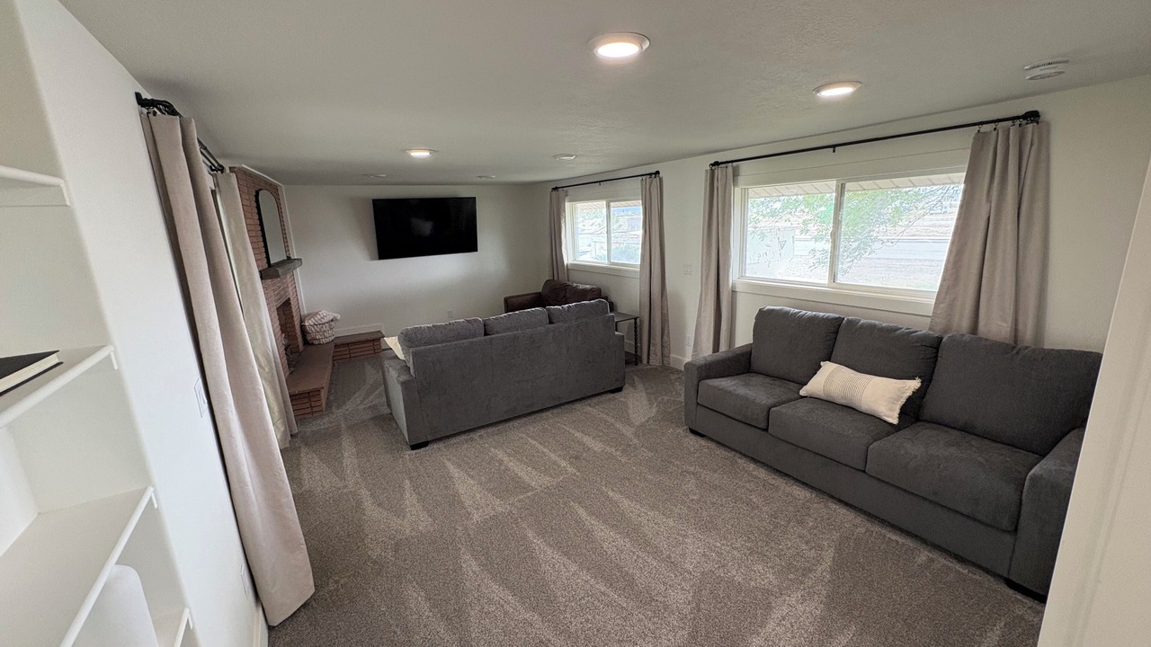 Photo of Livingroom in Elwood