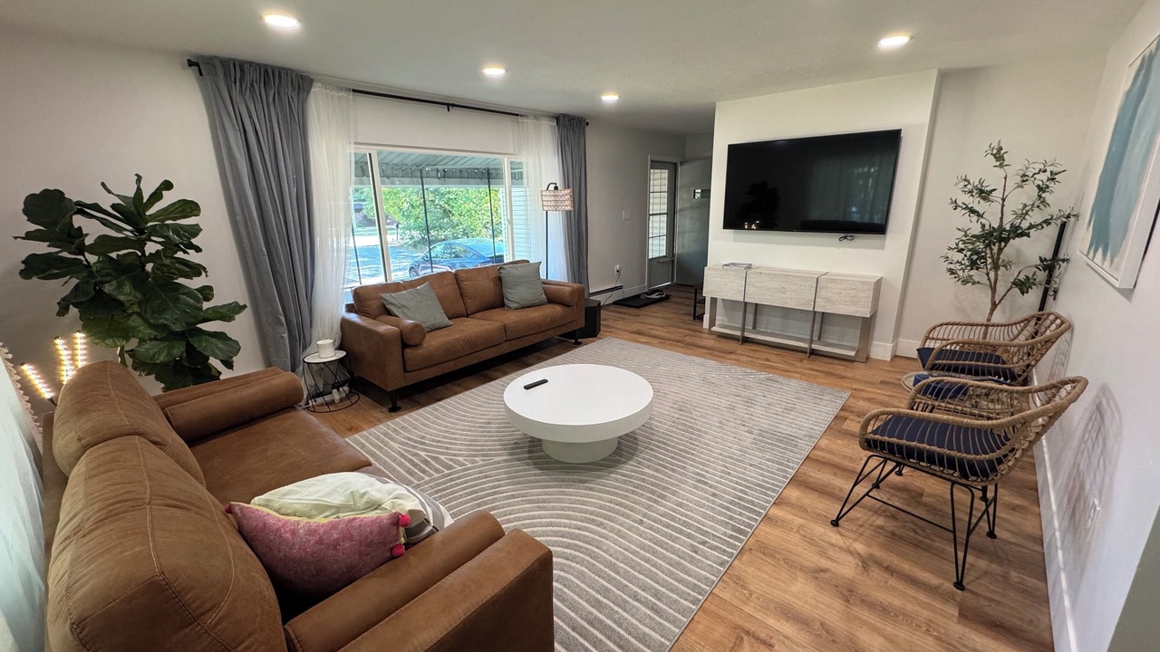 Photo of Livingroom in Ogden