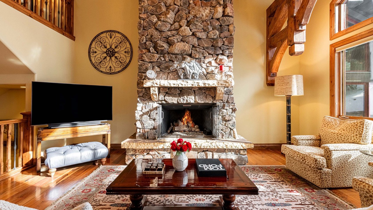 Photo of Livingroom in Empire Pass