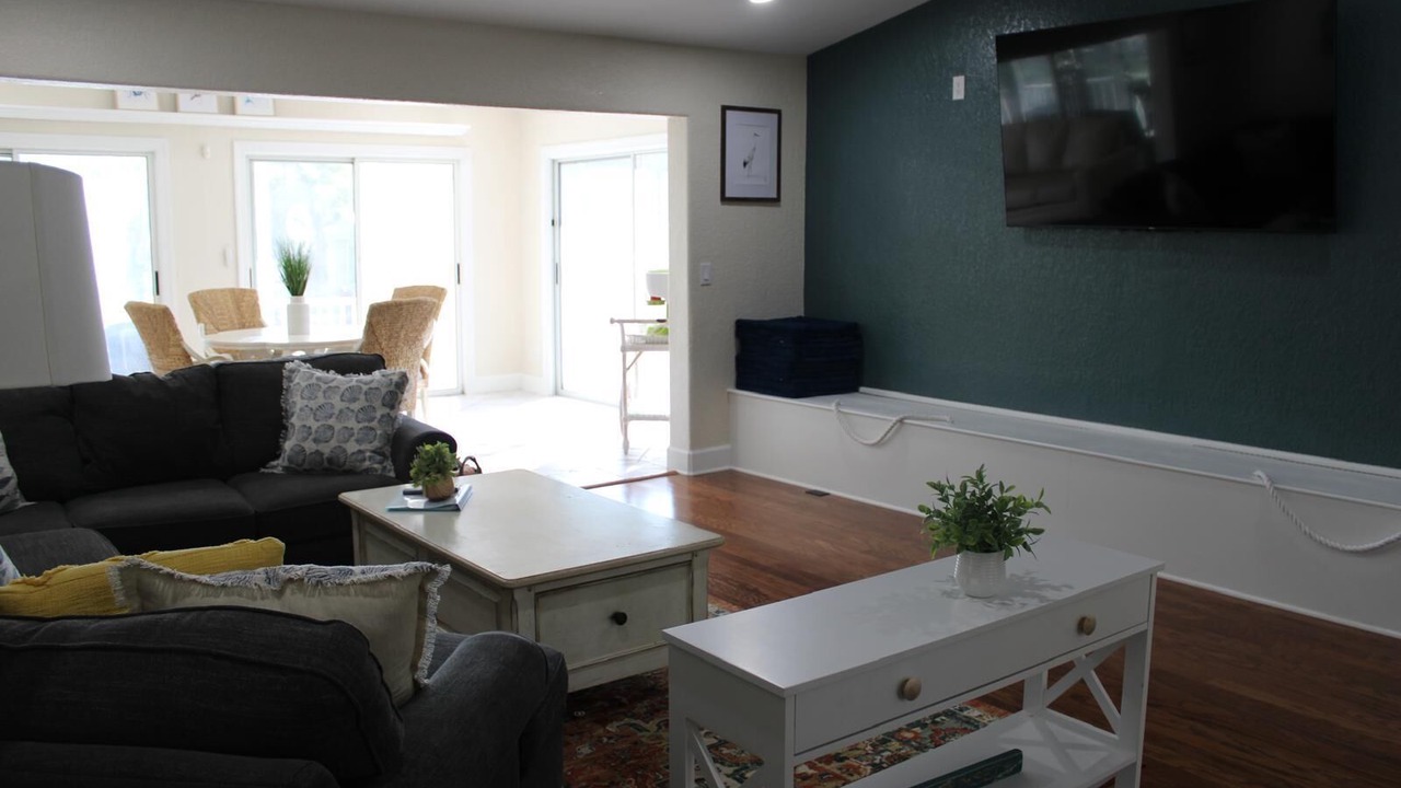 Photo of Livingroom in Weeki Wachee Gardens