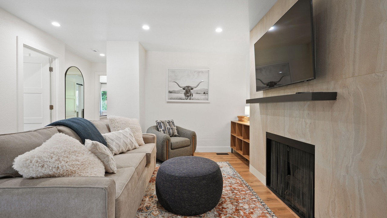 Photo of Livingroom in Cottonwood Heights