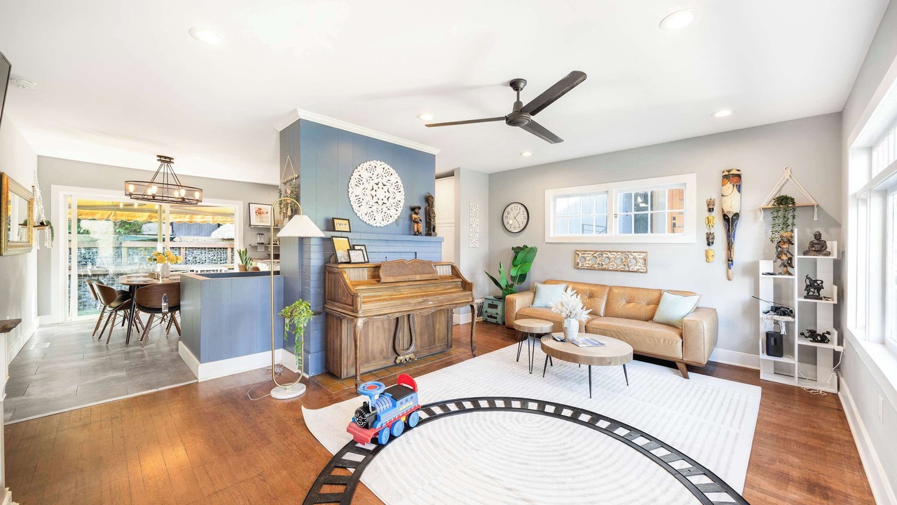 Photo of Bedroom in University District