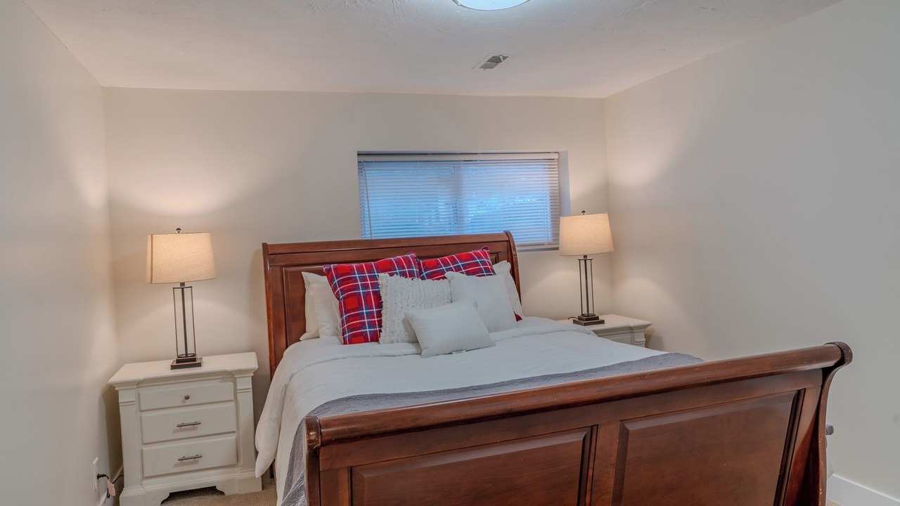 Photo of Bedroom in Sandy