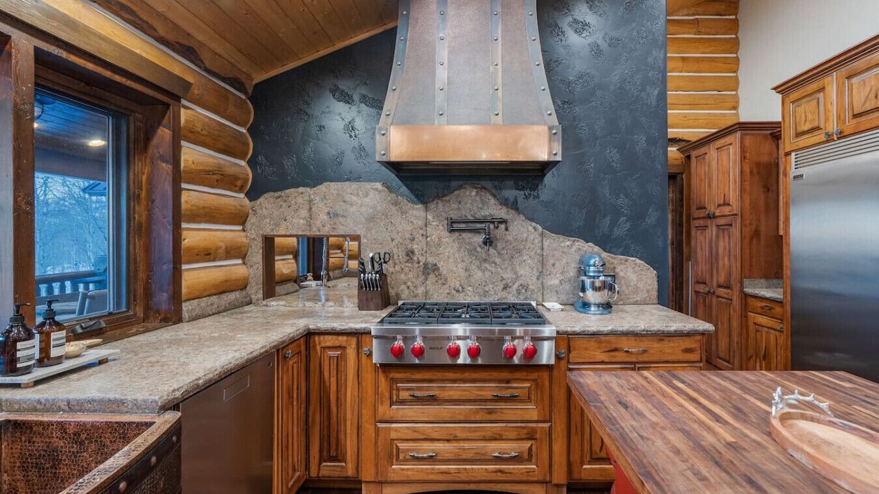 Photo of Kitchen in Silver Summit