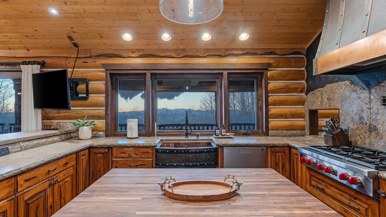 Photo of Kitchen in Silver Summit