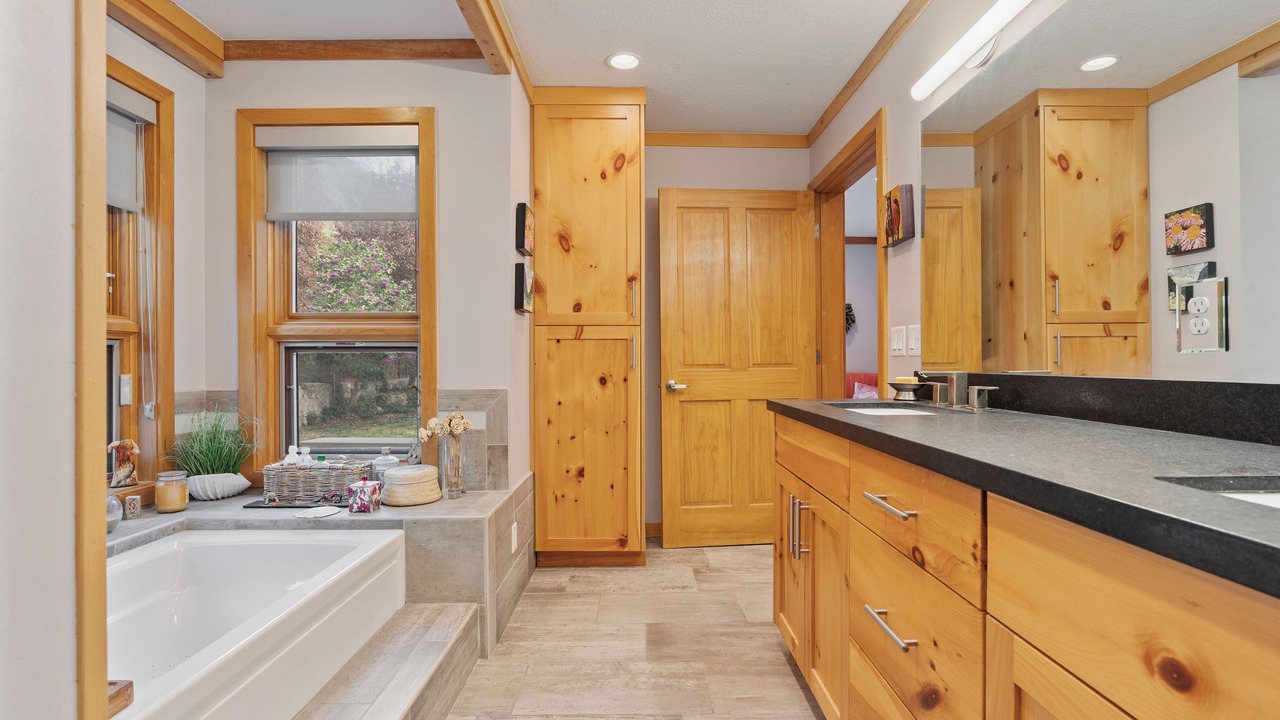 Photo of Bathroom in Mount Olympus
