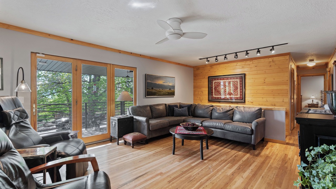 Photo of Livingroom in Mount Olympus