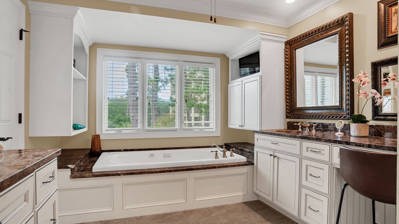 Photo of Bathroom in Harbour Town