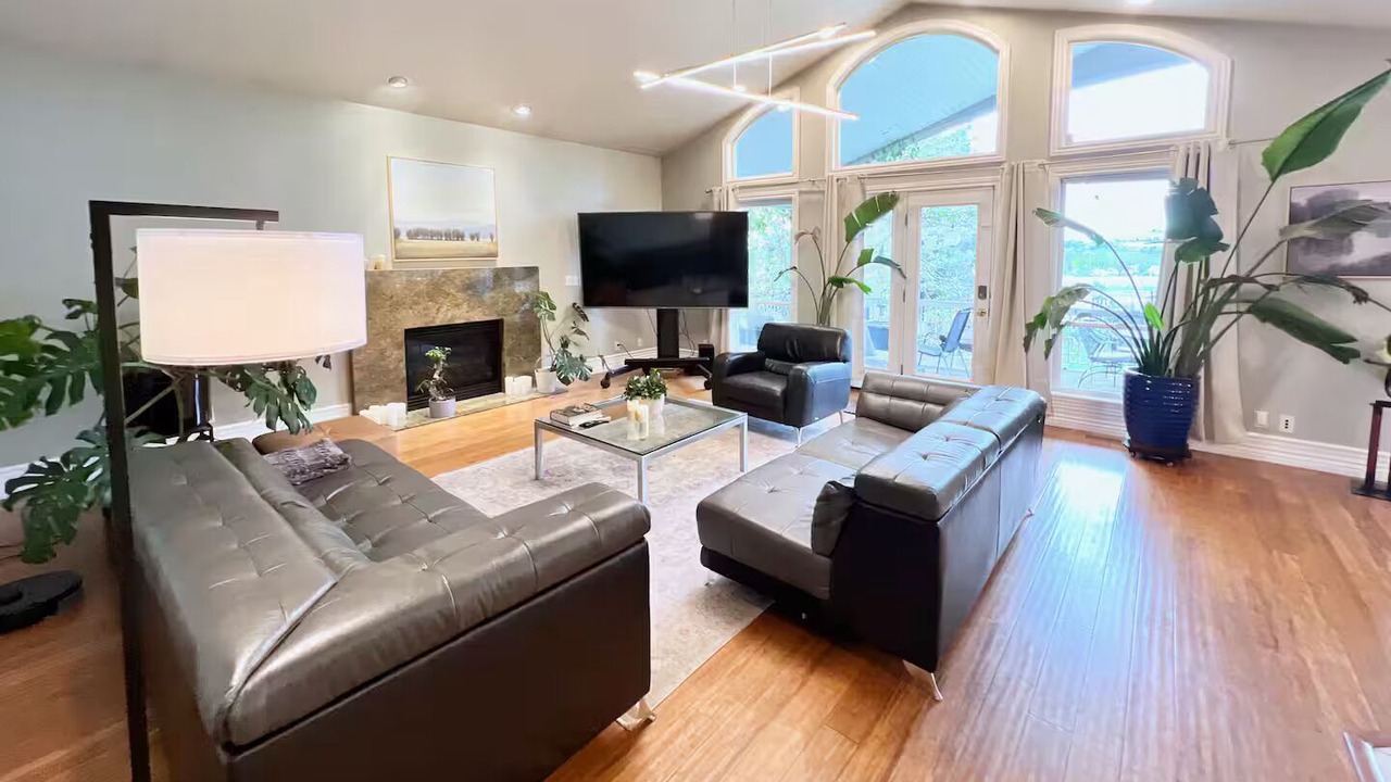 Photo of Livingroom in Draper