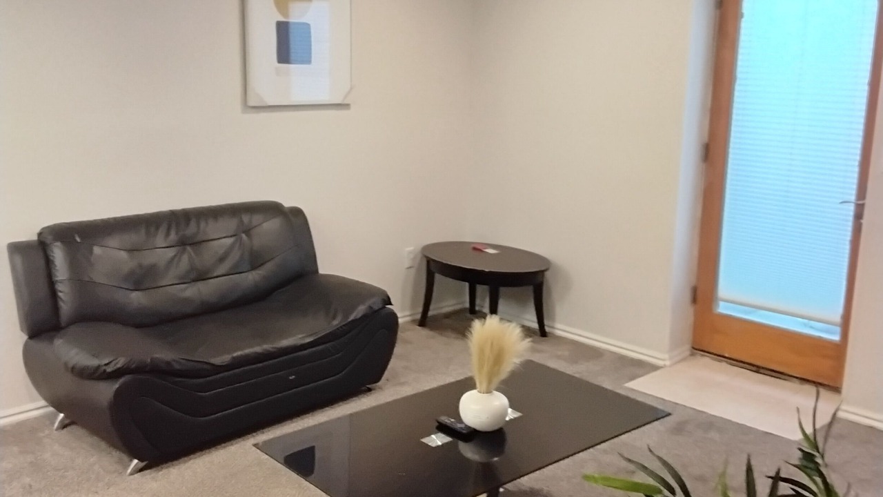 Photo of Livingroom in Lake Point