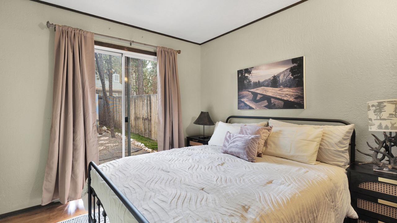 Photo of Bedroom in Big Bear City