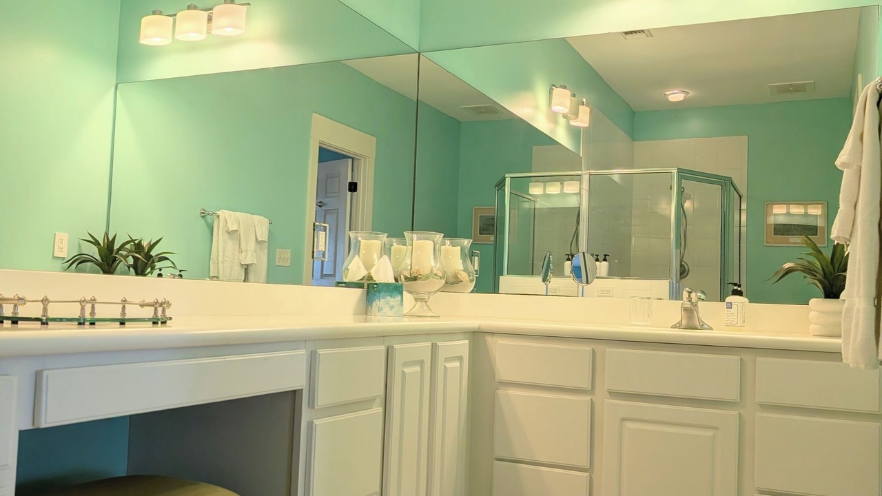 Photo of Bathroom in Melrose on the Beach